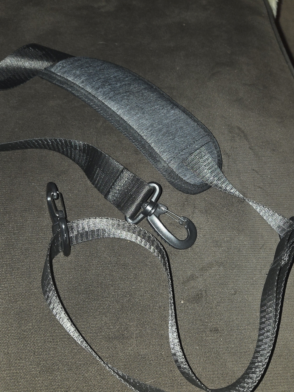 Adjustable Black Shoulder Strap with Padded Pad